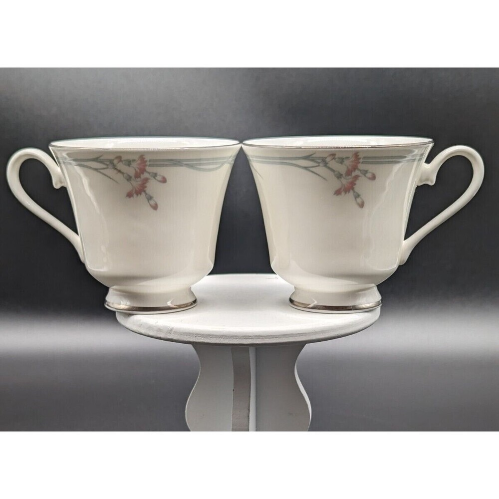 Vintage Royal Doulton Carnation H5084 Fine Bone China Tea Cups Set Of 2 EUC